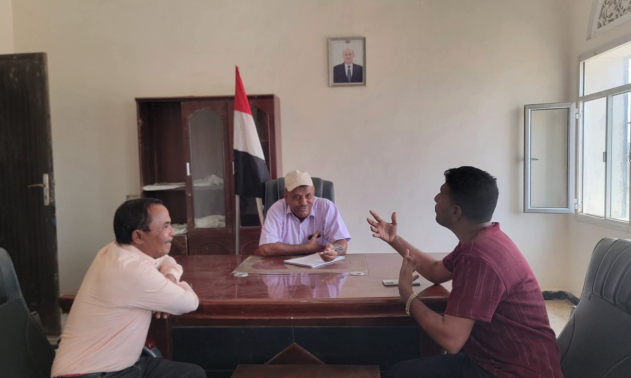 مدير عام زراعة الحديدة يشدد على دعم المزارعين المتضررين من الأوضاع الاقتصادية