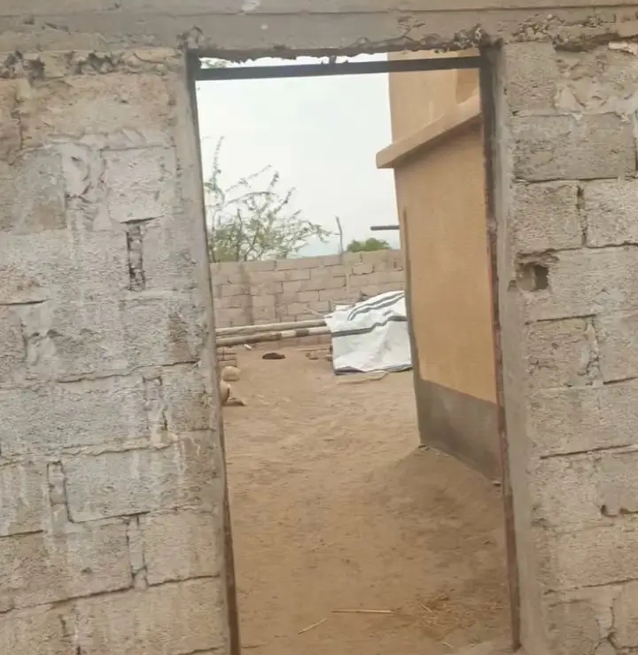تصعيد حوثي متواصل.. المليشيا تستهدف بمسيرة منزلاً للمرة الثانية في حيس